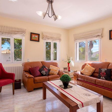 Villa Amelia - Plusholidays Кальпе Екстер'єр фото