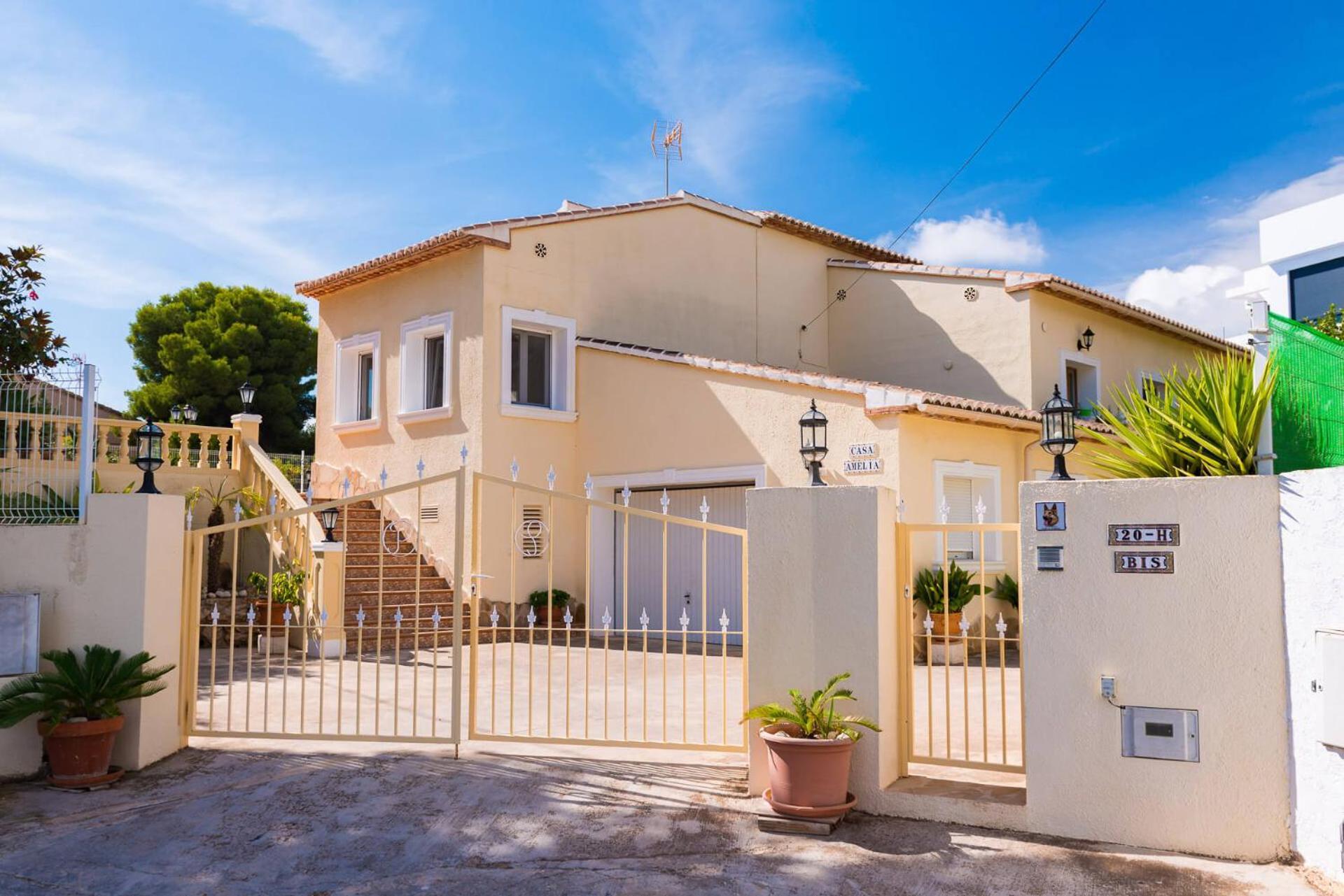 Villa Amelia - Plusholidays Кальпе Екстер'єр фото